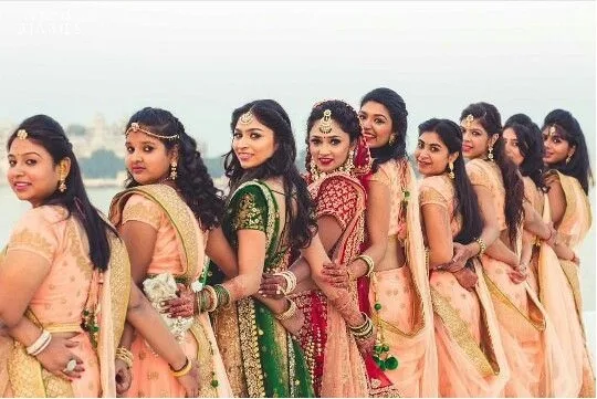 You can pose with a trending backdrop behind, line up, or cluster together in a fun formation.