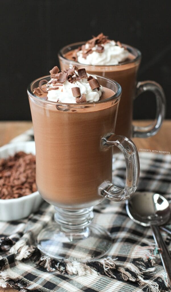 Mocha mousse is incredibly flexible. 