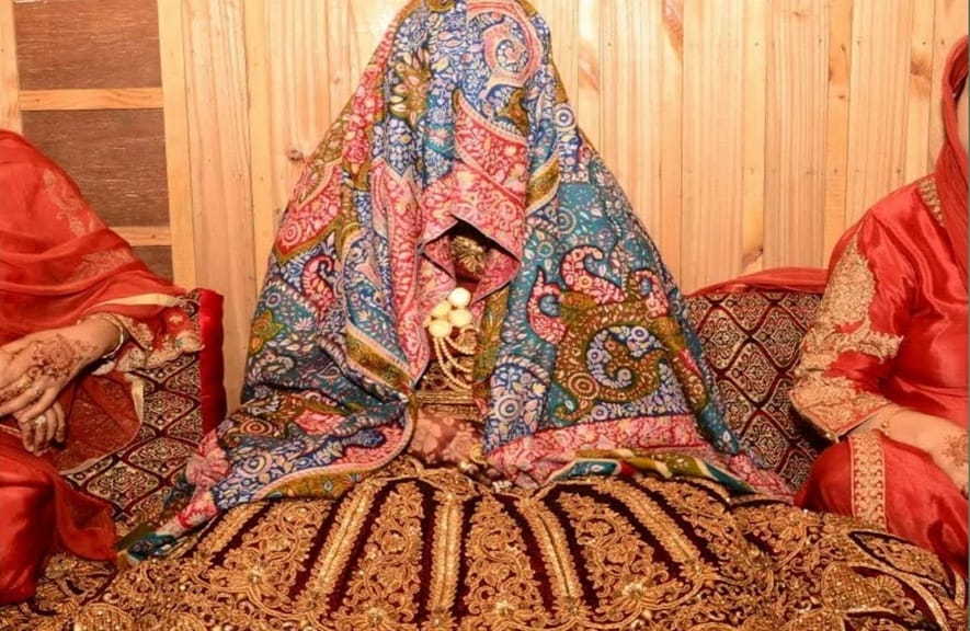 Kashmiri bridal Shawls are designed to infuse warmth with style.