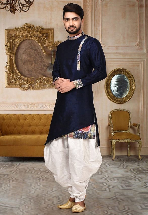 A dhoti-kurta can be the best option if you prefer minimal clothing items.